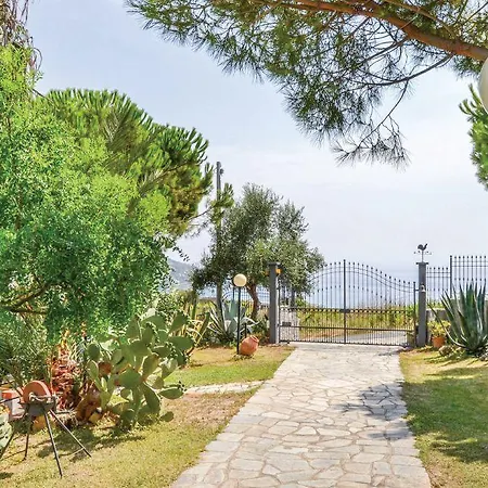 Holiday Capo Buona Speranza בית נופש *